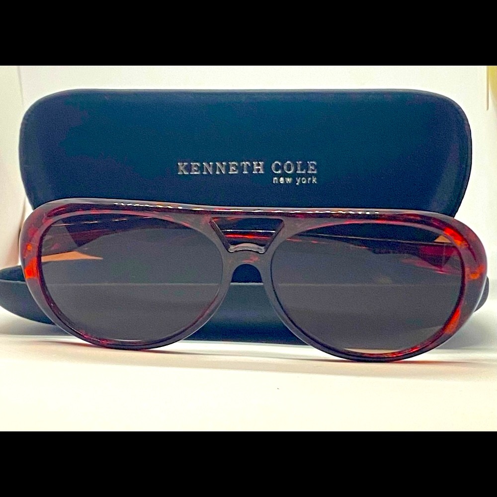 Vintage Kenneth Cole sunglasses